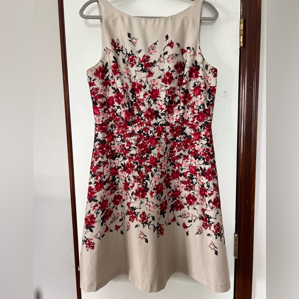 Happy floral dress great for a party, baby/wedding shower or a date night out!